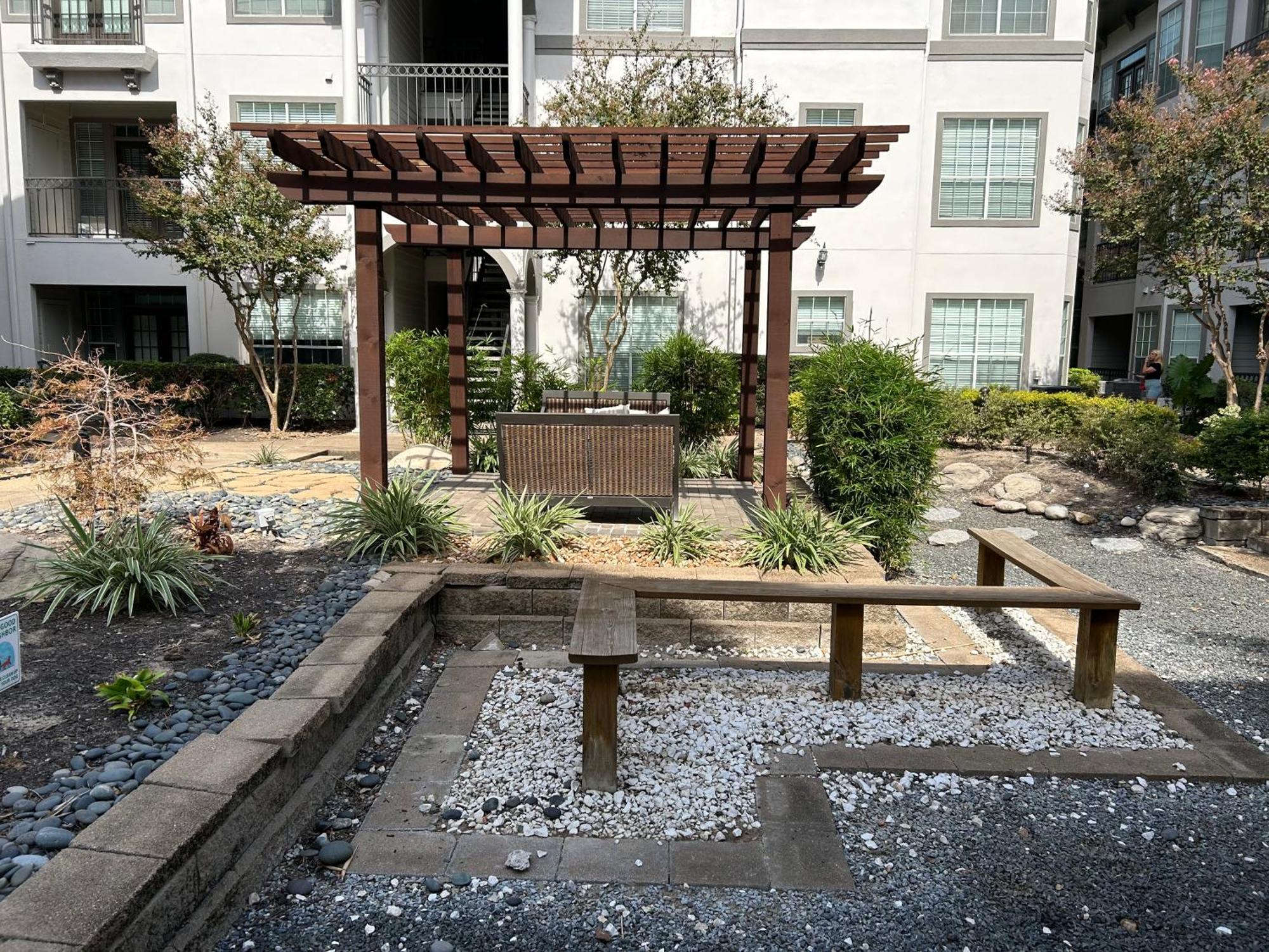 Best Of Both Worlds Houston River Oaks Galleria Exterior photo